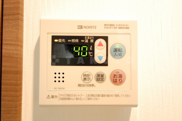 ����23