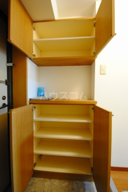 ����6