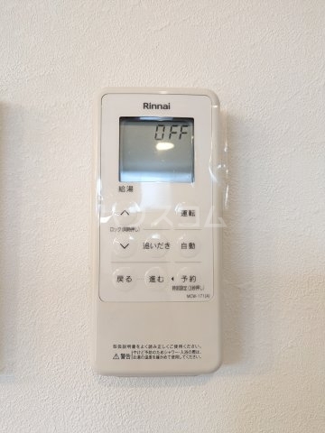 ����25