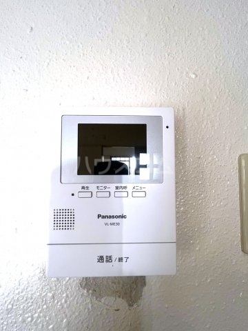 ����10