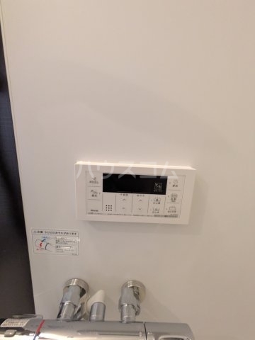 ����18