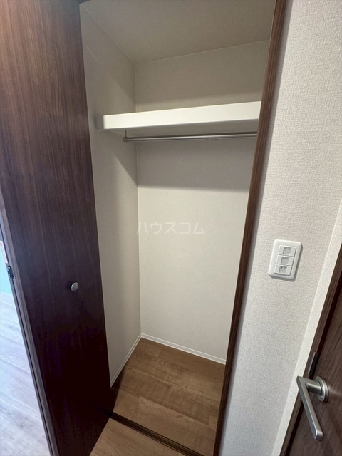 ����7