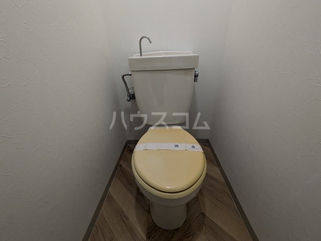 ����3