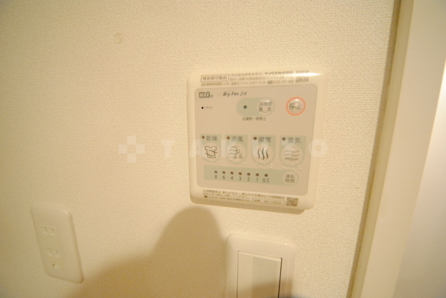 ����13