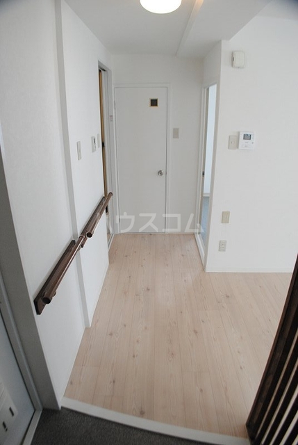 ����6
