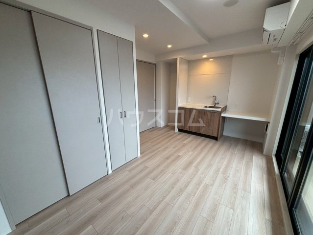 ����1