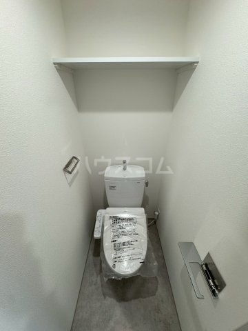 ����4