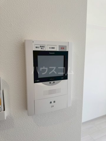 ����10