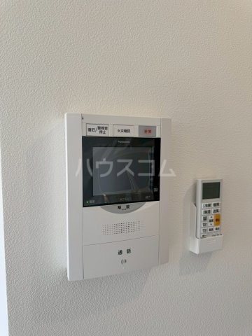 ����10