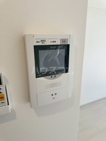 ����10