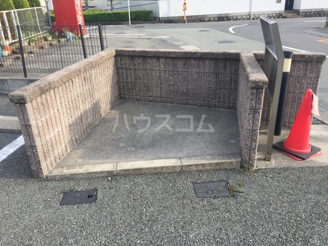 ����11