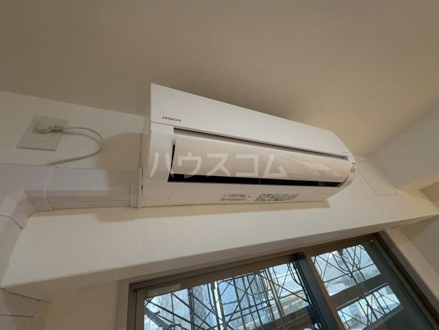 ����23