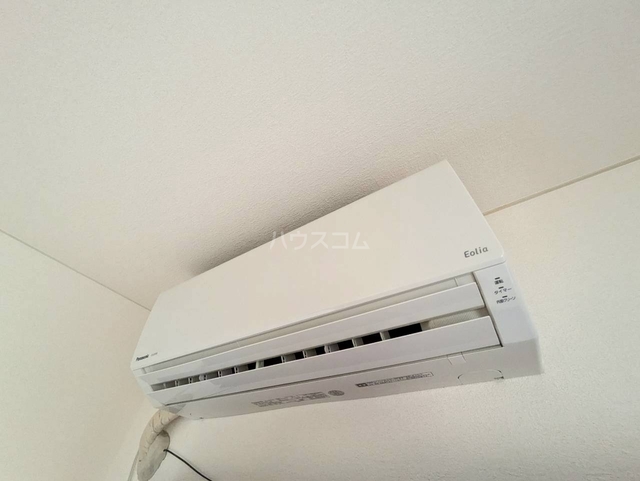 ����9