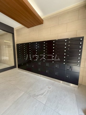 ����10