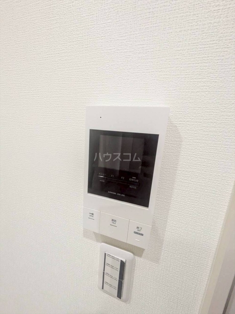 ����10