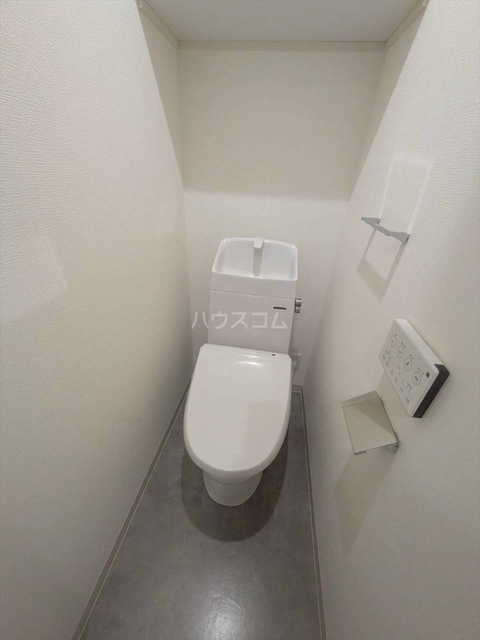 ����16