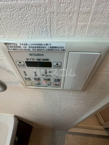 ����11
