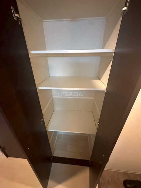����13