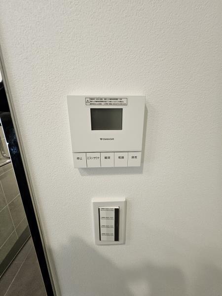 ����26
