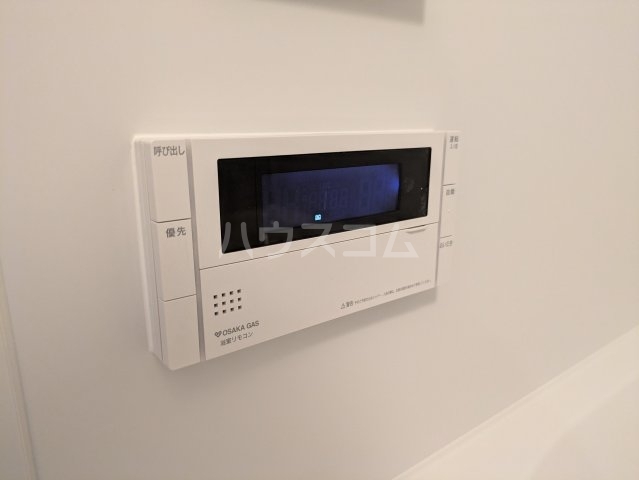 ����20