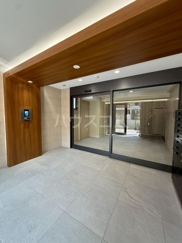 ����10