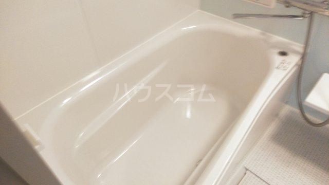 ����27