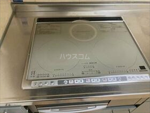����9