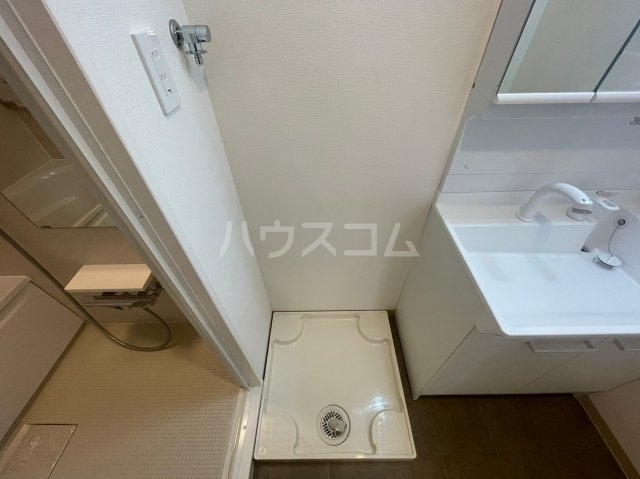 ����6