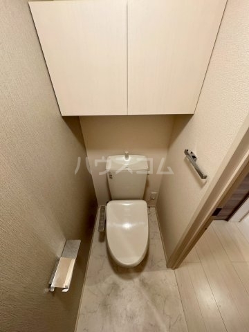 ����4