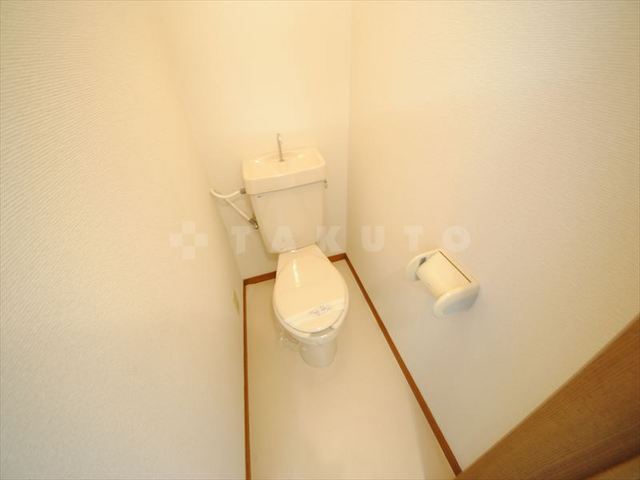 ����4