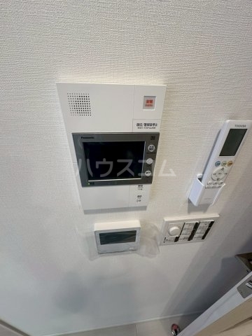 ����11