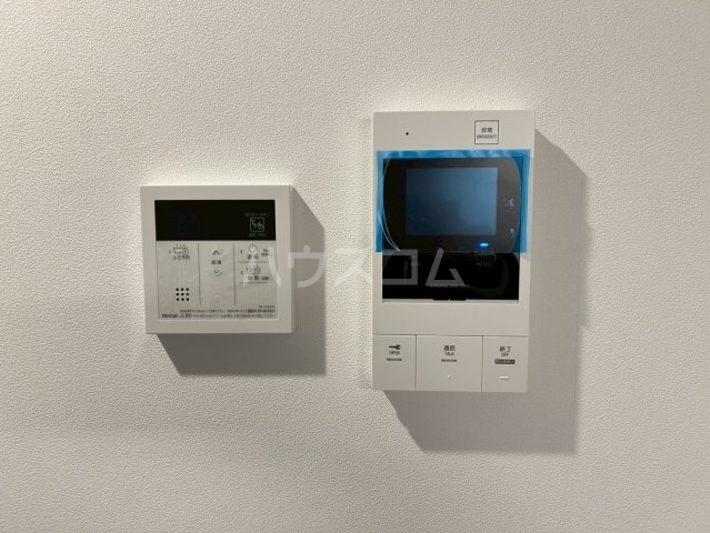 ����11