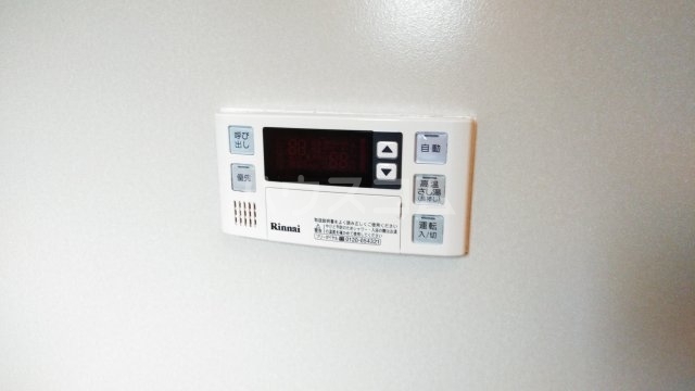 ����12