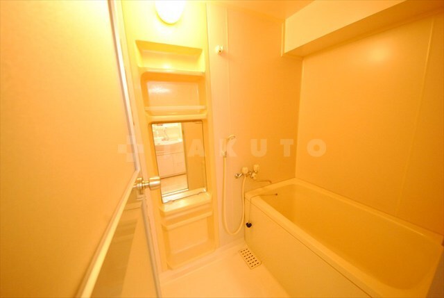 ����20