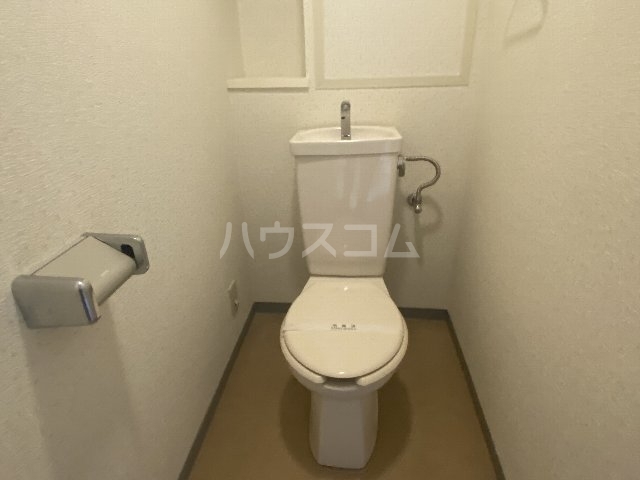����4