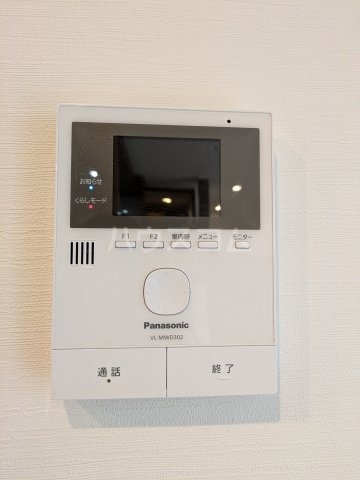 ����11