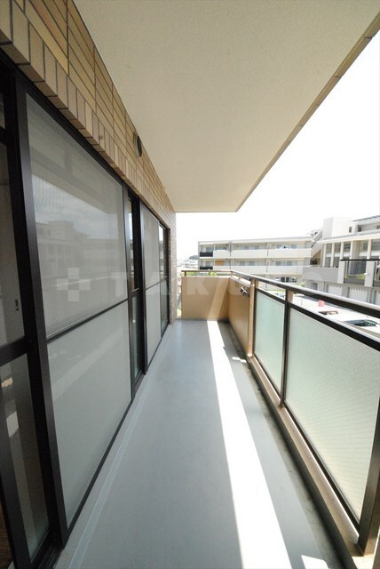 ����9