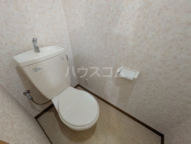 ����4