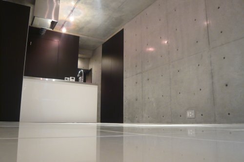 ����12