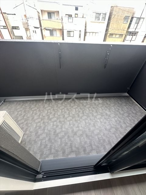 ����9