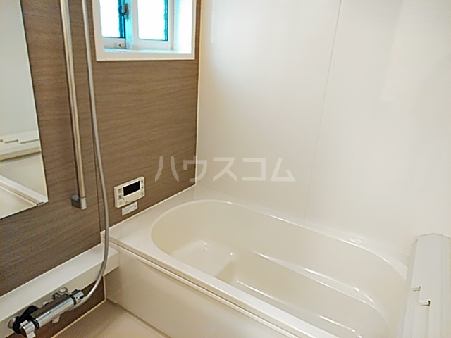 ����8