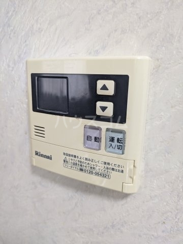 ����21