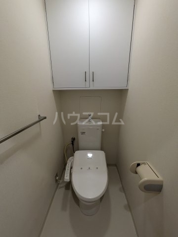 ����4