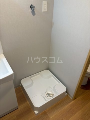 ����10