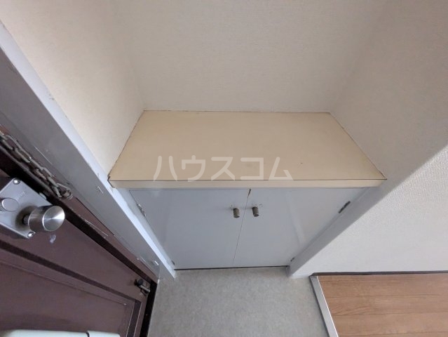 ����11