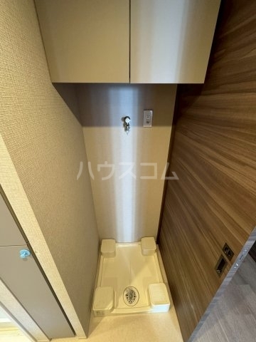����13