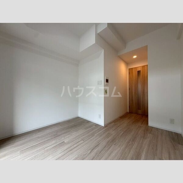 ����1