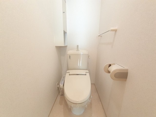 ����5