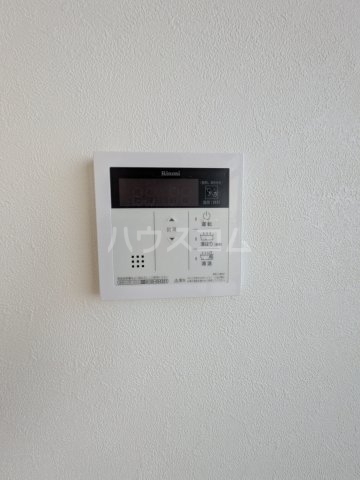 ����16