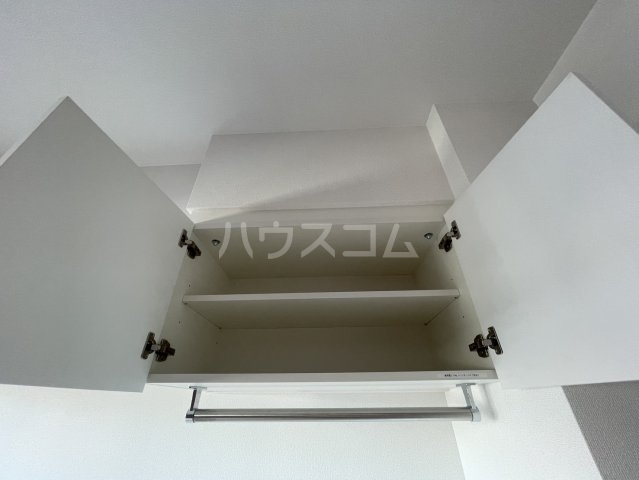 ����10